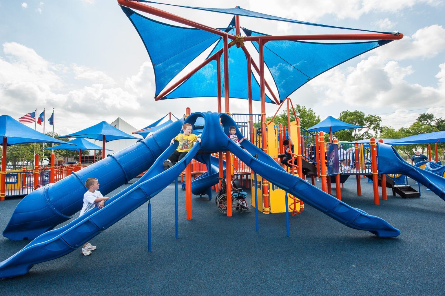 Metropolitan Multi-Service Center - West Gray - Lone Star Recreation