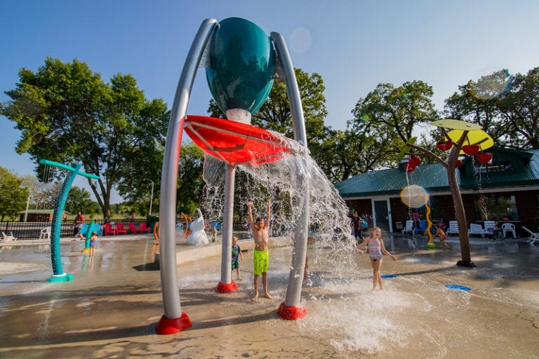 MN Delano Splash Pad 63L Lone Star Recreation